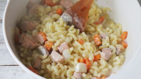 макароны с красной рыбой в соусе