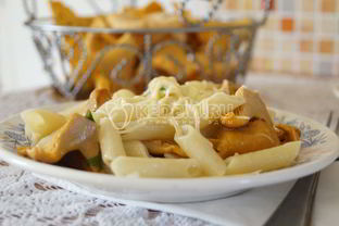 Макароны с лисичками