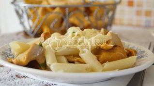 Макароны с лисичками