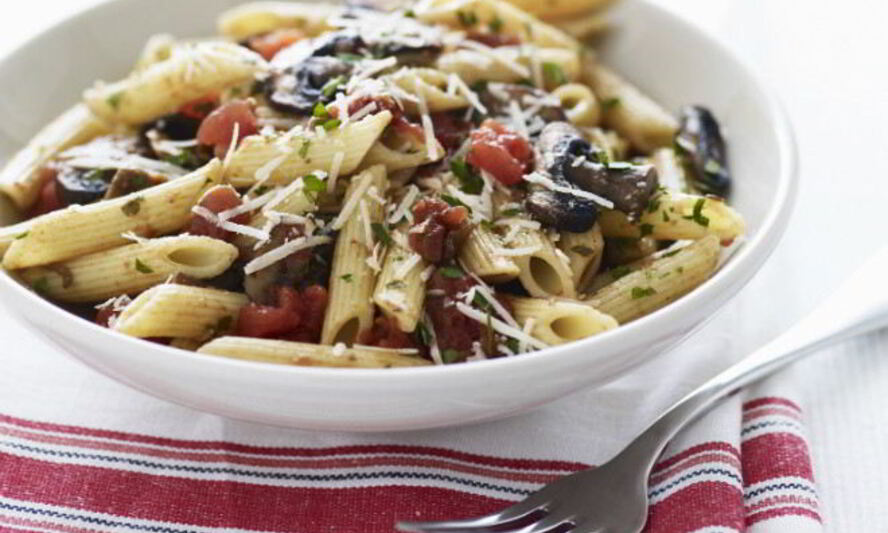 Рецепт пасты с белыми грибами и лесными ягодами