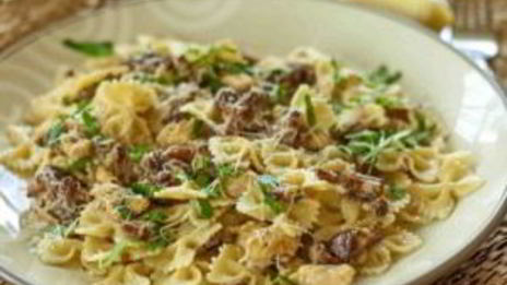 паста с лисичками и курицей