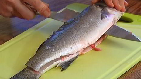 паста с сибасом и помидорами черри