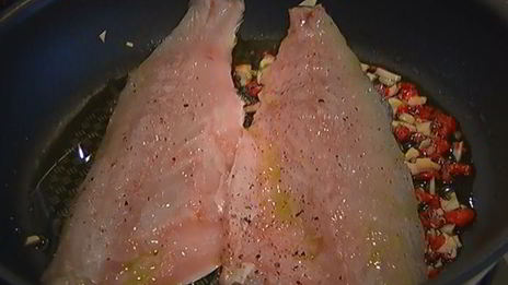 паста с сибасом и помидорами черри