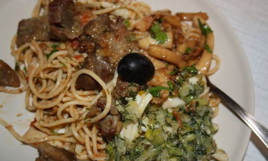 Рецепт спагетти с кальмарами и индейкой