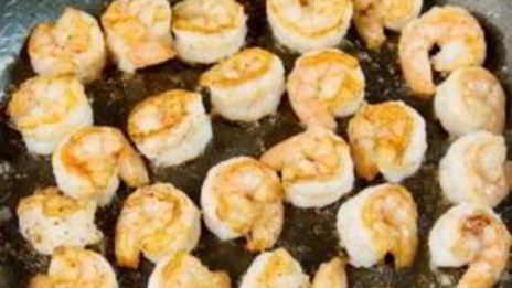 спагетти с креветками в сливочно-томатном соусе