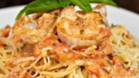 спагетти с креветками в сливочно-томатном соусе