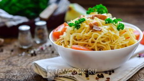 спагетти с ветчиной и сыром