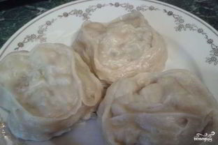 Манты из слоеного теста