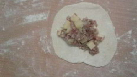 манты из слоеного теста