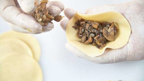 манты с грибами