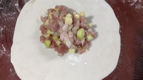 манты со свининой и тыквой