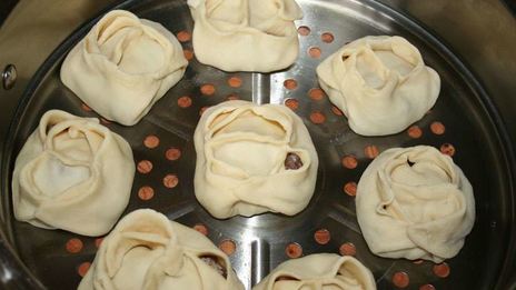 манты в мантоварке