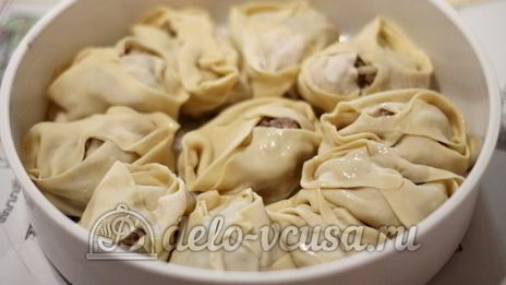 манты в мультиварке