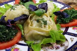 Сочные манты со свининой и пекинской капустой