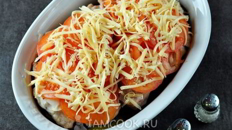 мясо по-французски с грибами и помидорами