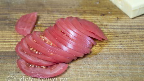 мясо по-французски с помидорами и грибами