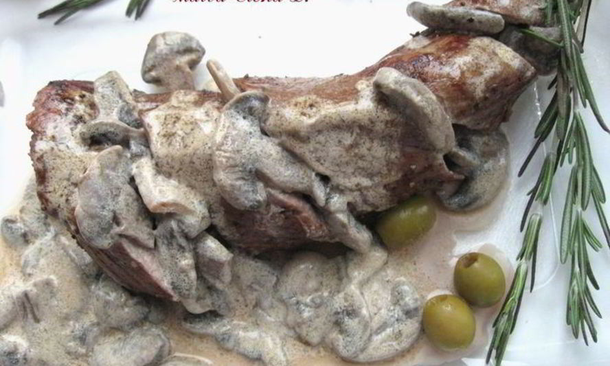 Рецепт сочной телячьей вырезки по-французски с шампиньонами