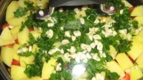 чанахи из баранины в кастрюле