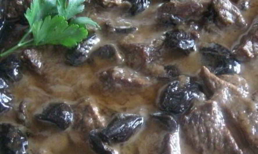 Рецепт говядины, тушеной с черносливом