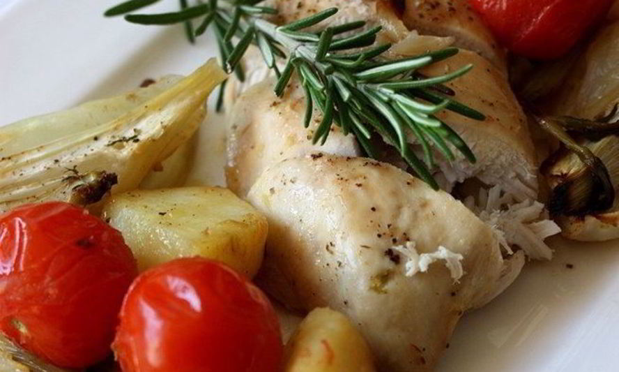 Рецепт куриной грудки, запеченой с фенхелем и помидорами