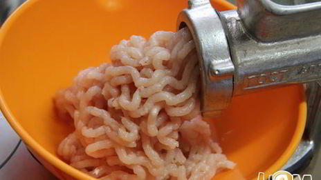 куриные биточки с квашеной капустой