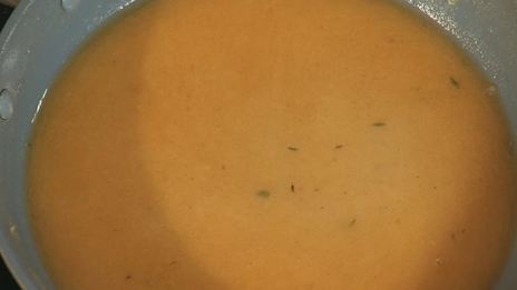 куриные крылышки с двумя соусами