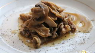 Курица с грибами и лимоном