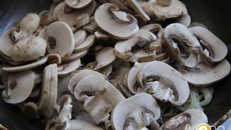 курица с грибами и лимоном