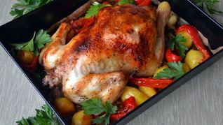 Курица с картошкой и чесноком в духовке