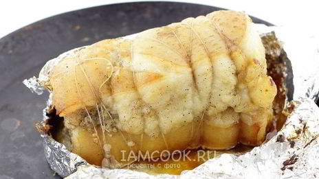 сало, запеченное в духовке в фольге