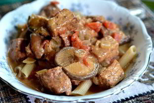 Свинина с паприкой и грибами шиитаке