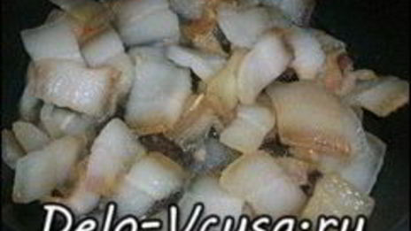 свиной смалец с чесноком и черным перцем