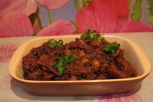 Телятина с шампиньонами и черносливом