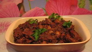 Телятина с шампиньонами и черносливом