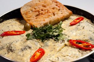 Тушеная баранина с виноградными листьями