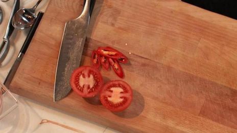 тушеная баранина с виноградными листьями