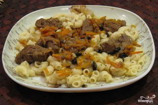 Тушеное мясо с морковью