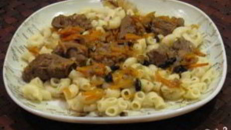 тушеное мясо с морковью