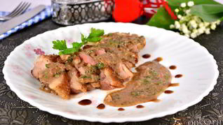 Утиная грудка с орехово-гранатовым соусом