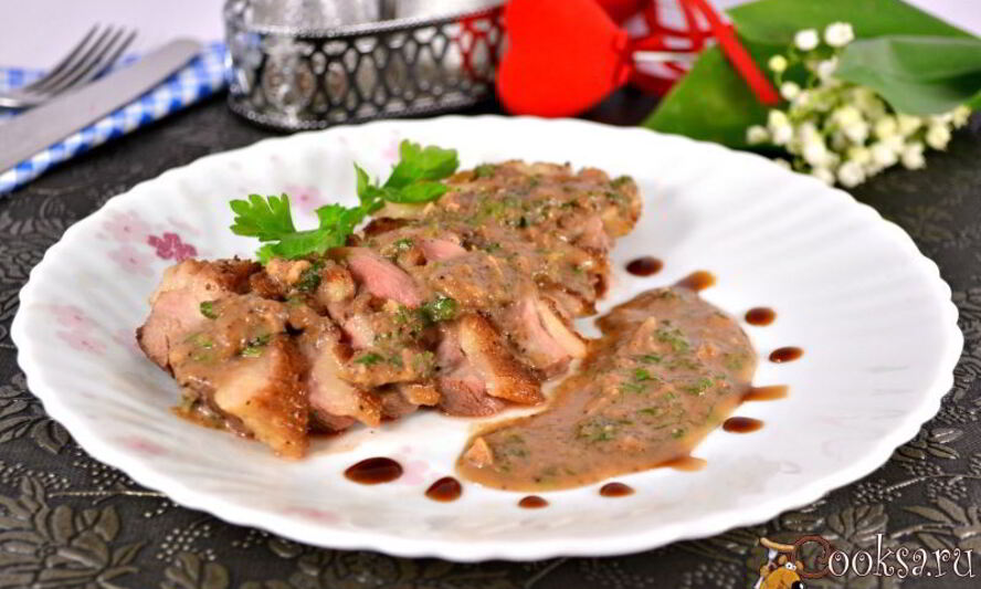 Рецепт утиной грудки с орехово-гранатовым соусом