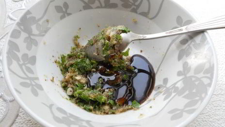 утиная грудка с орехово-гранатовым соусом