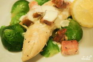 Запеченная курица в сливочном соусе