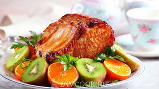 Запеченная свиная корейка в мандариновом соусе