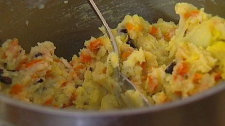 ньокки с морковью и оливками