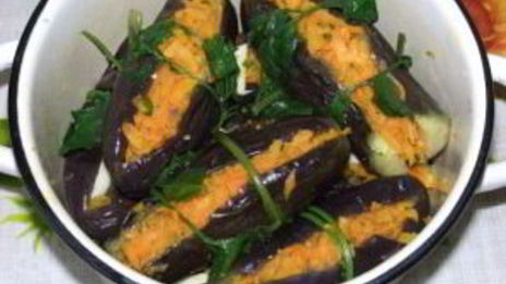 баклажаны соленые с морковкой