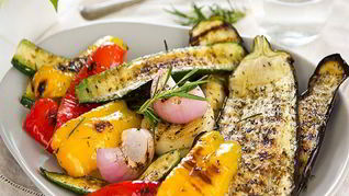 Баклажаны в томатах с болгарским перцем