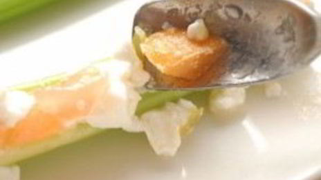 фаршированный сельдерей