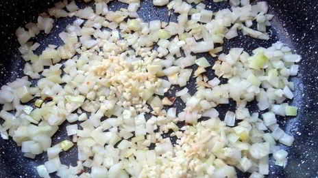 фасоль в чесночно-имбирном соусе