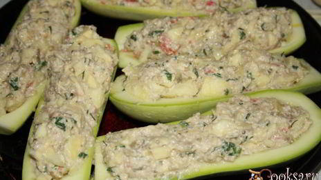 кабачки с сочной начинкой