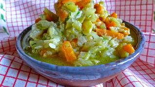 Кабачки тушеные с морковью и луком